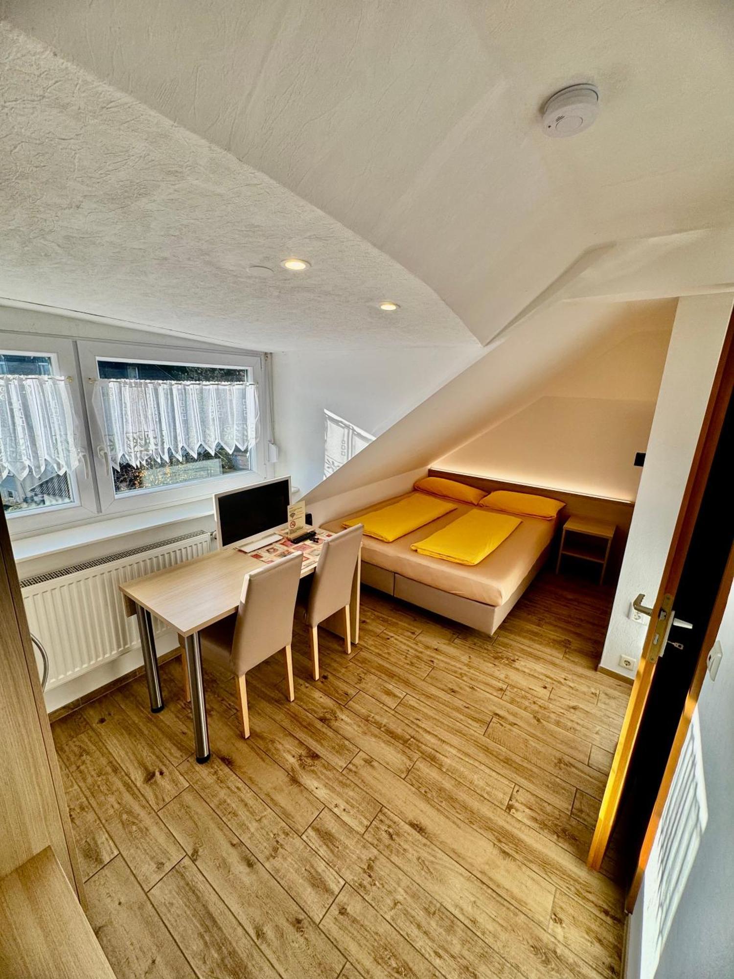 Hotel-Heilsberg กอทท์มาดิงเกน ภายนอก รูปภาพ