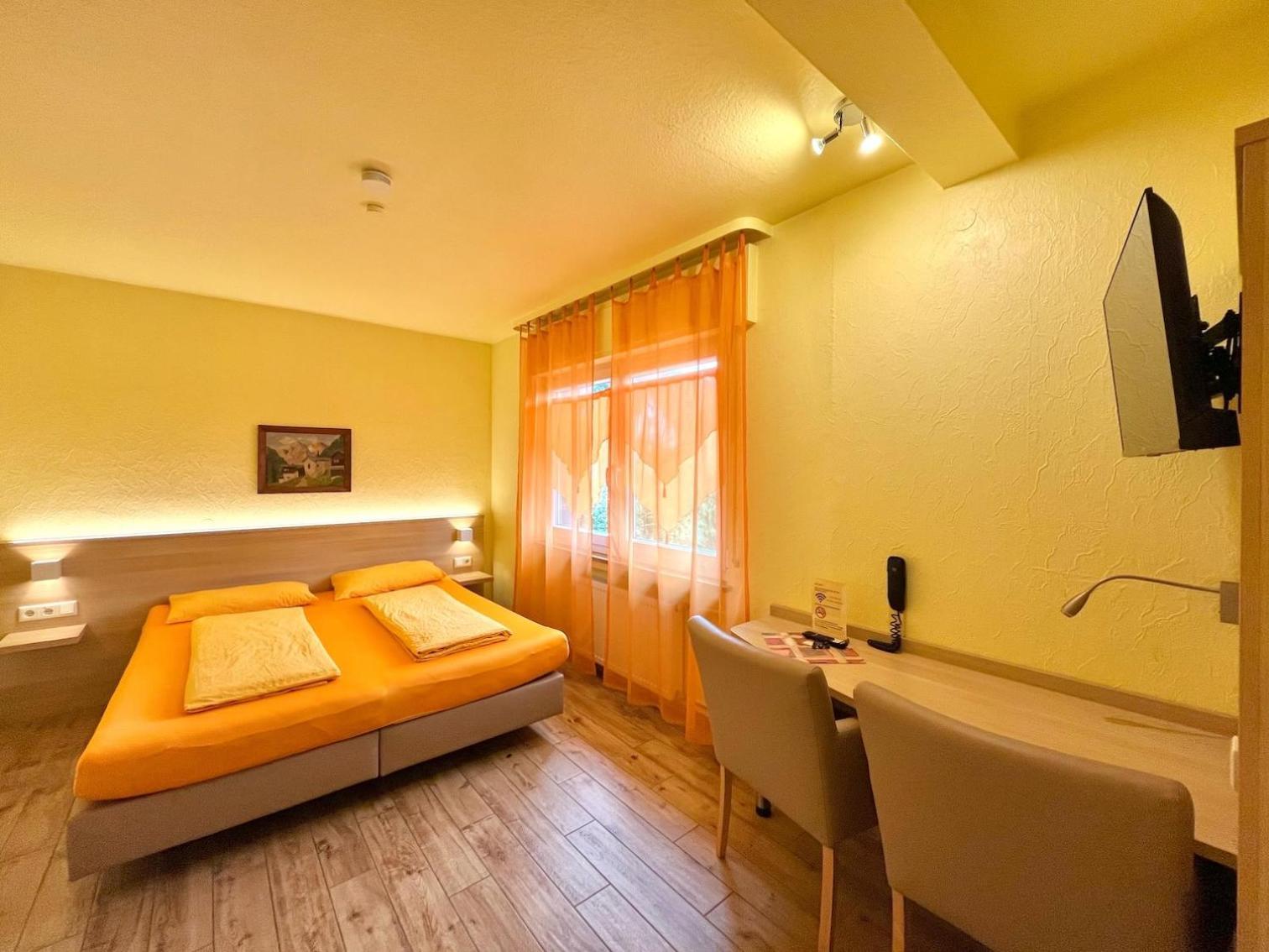Hotel-Heilsberg กอทท์มาดิงเกน ภายนอก รูปภาพ