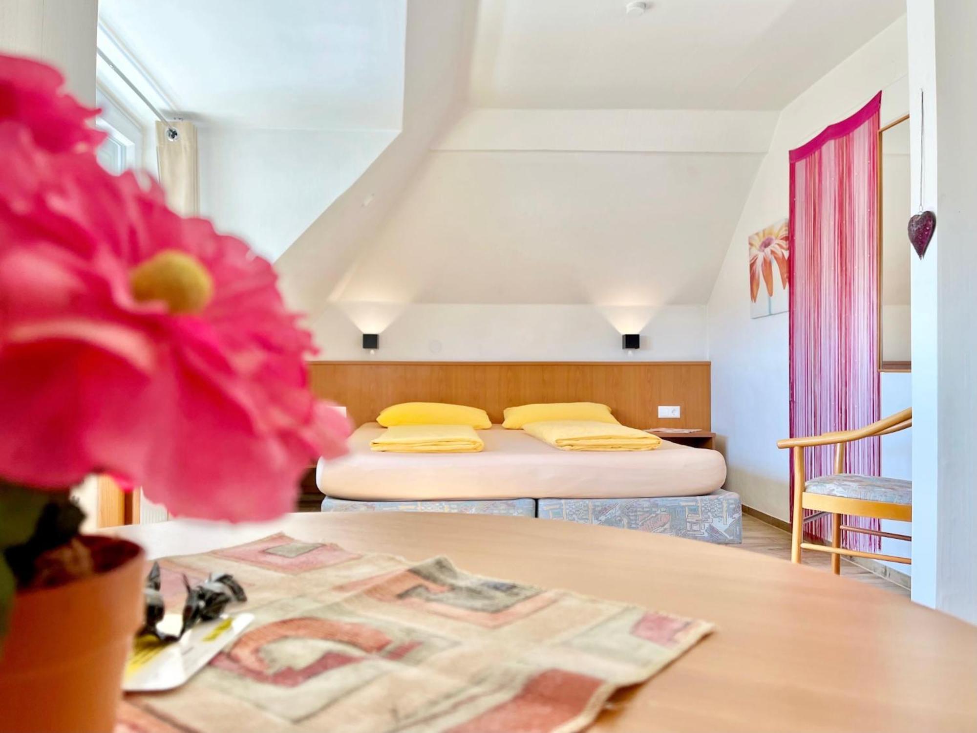 Hotel-Heilsberg กอทท์มาดิงเกน ภายนอก รูปภาพ