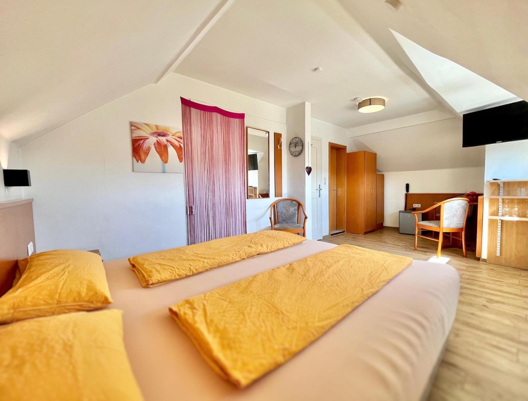 Hotel-Heilsberg กอทท์มาดิงเกน ภายนอก รูปภาพ