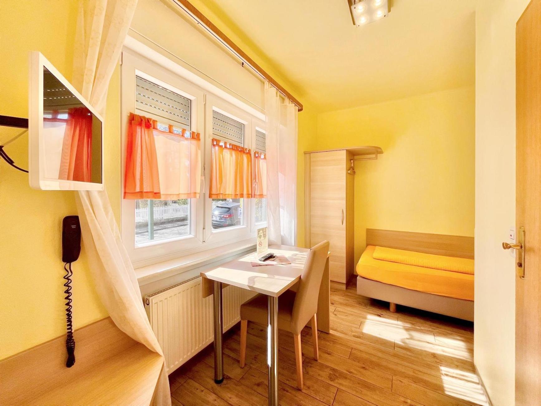 Hotel-Heilsberg กอทท์มาดิงเกน ภายนอก รูปภาพ