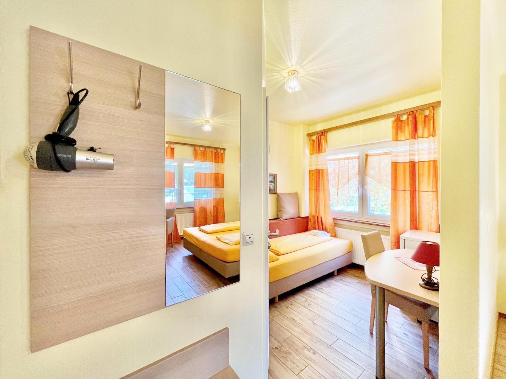 Hotel-Heilsberg กอทท์มาดิงเกน ภายนอก รูปภาพ