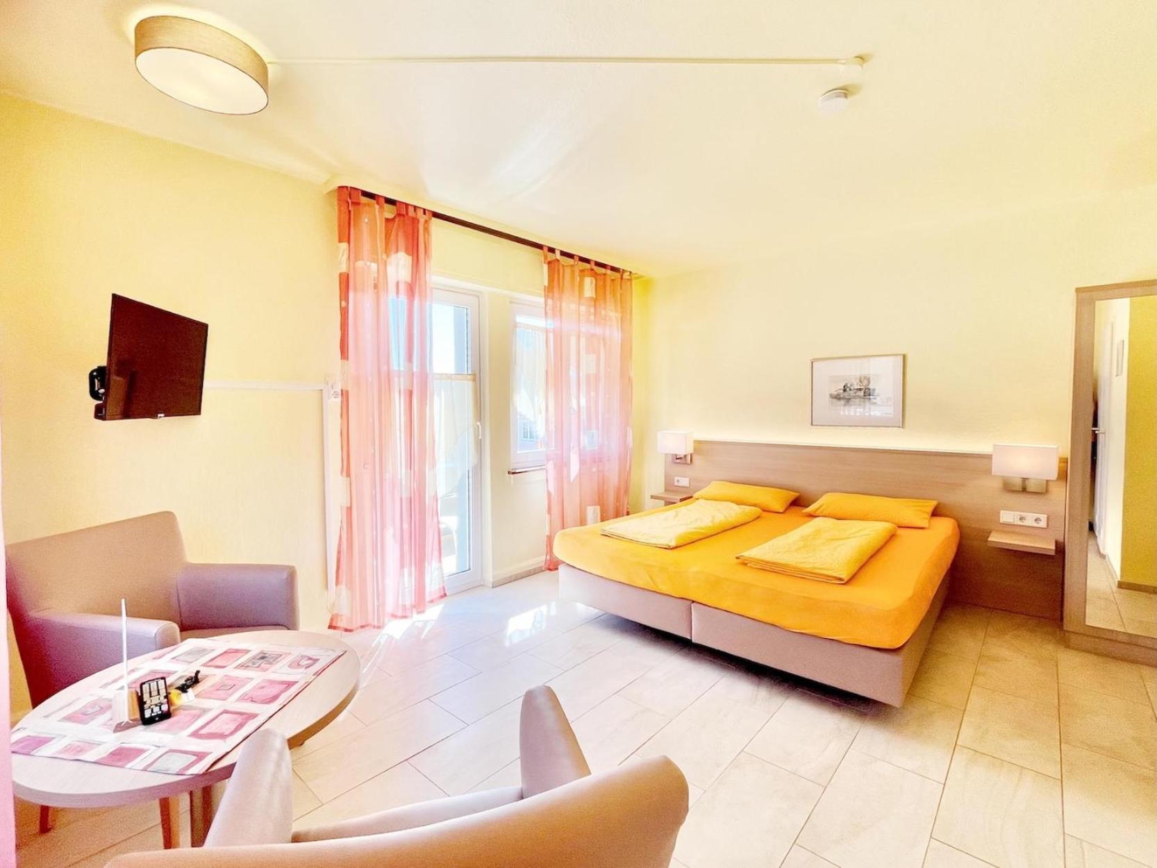Hotel-Heilsberg กอทท์มาดิงเกน ภายนอก รูปภาพ
